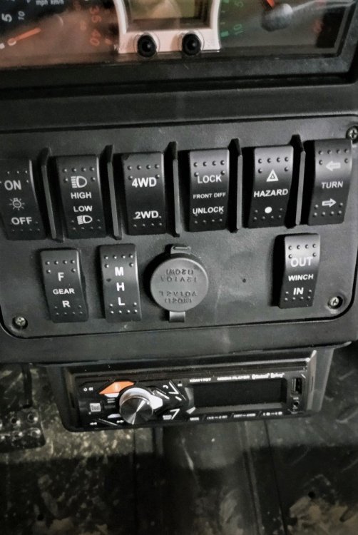E1 Radio.jpg