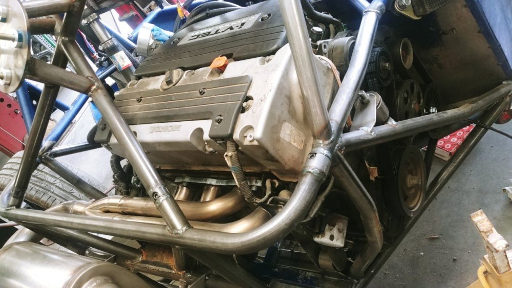 Honda3.thumb.jpg.6bbdc4abc1f64b1a5c22492ca49a069f.jpg